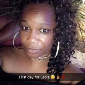 Meet your Posher, Kendra